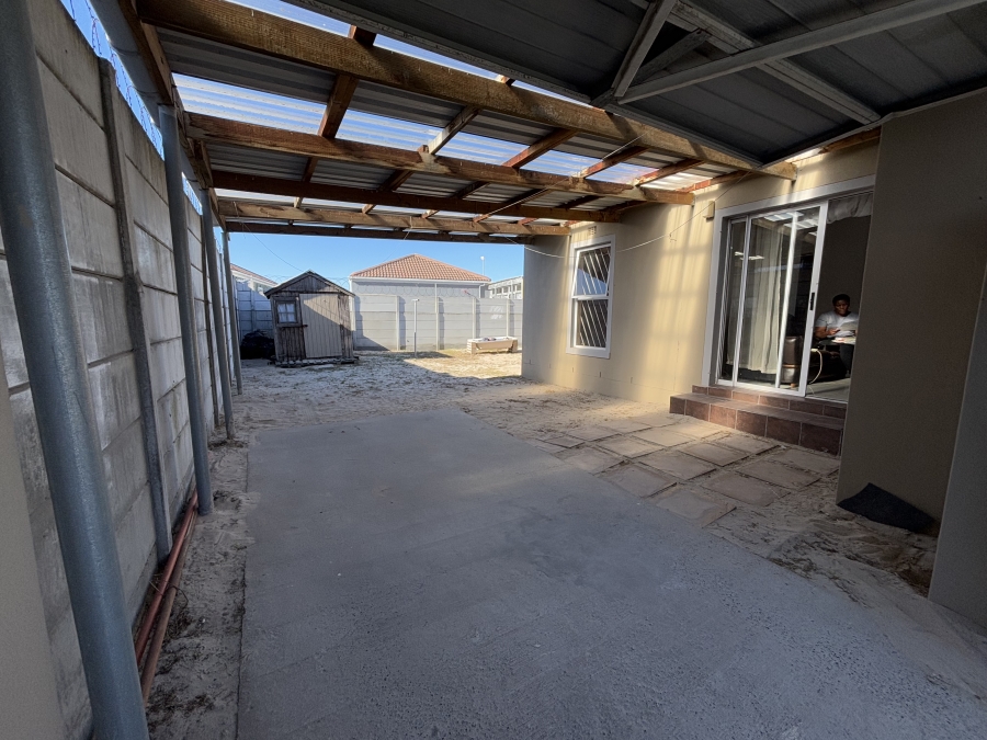 2 Bedroom Property for Sale in Rondevlei Park Western Cape